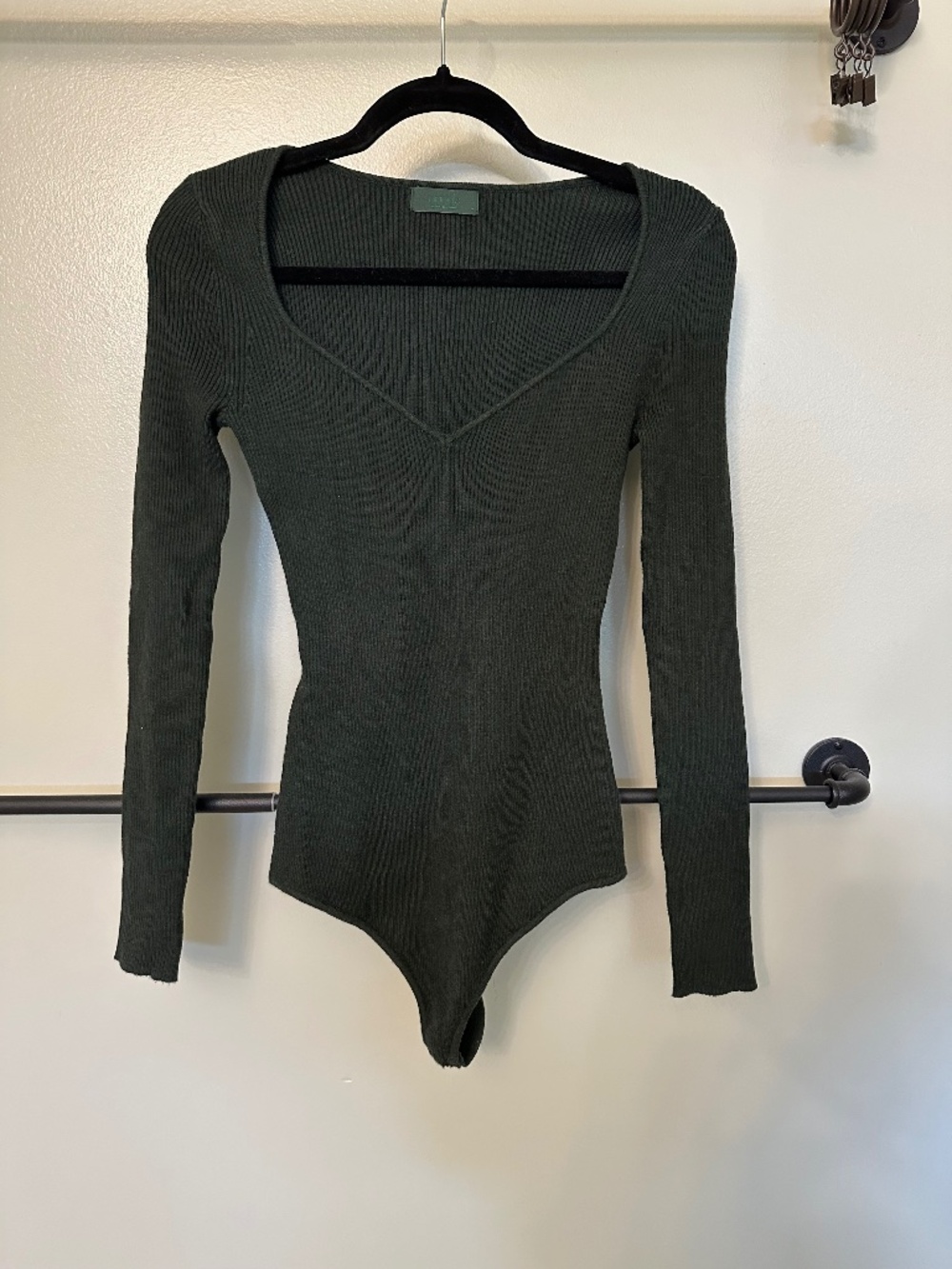 Nuuds medium sweater bodysuit